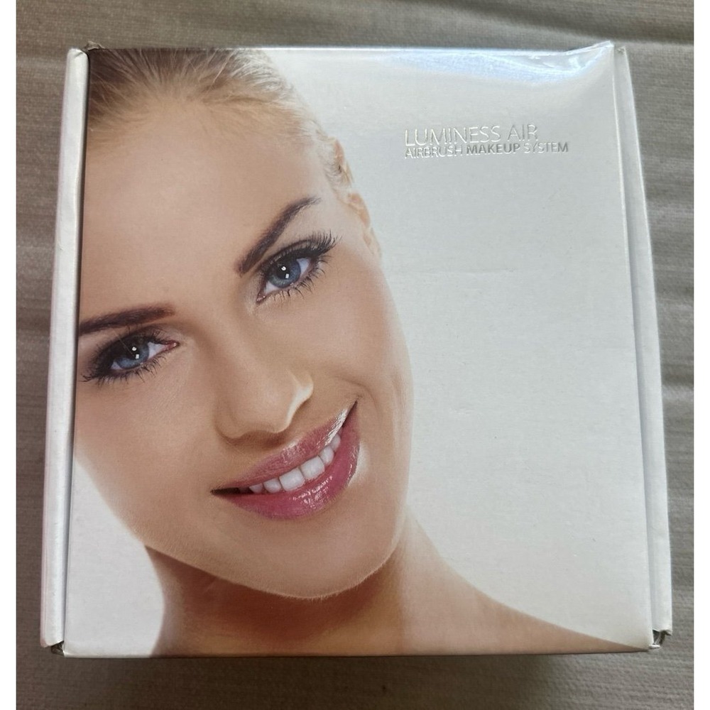 Luminess Airbrush Makeup System With Makeup and cleaner Guide Book